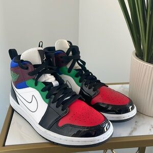 WMNS Air Jordan 1 Mid SE